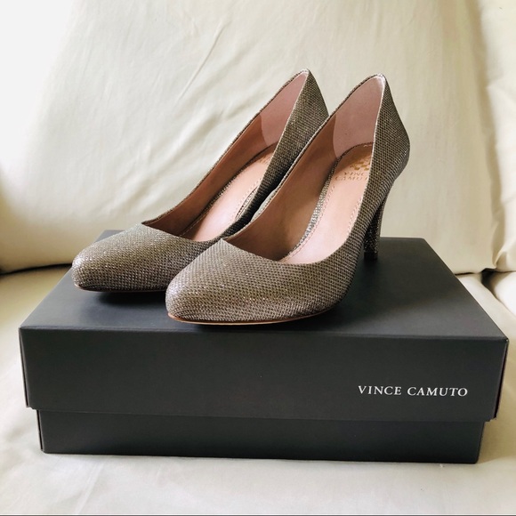 Vince Camuto Shoes - NWOB Vince Camuto Heels 👠